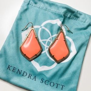 Kendra Scott Alexandra Earrings In Coral